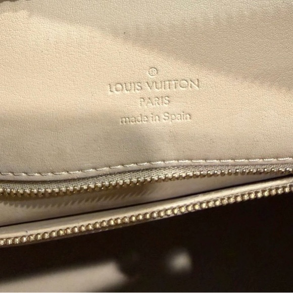 LOUIS VUITTON Yellow Ombre Vernis Houston Tote - Picture 9 of 14